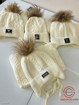 Детская вязанная шапка с шарфом Детская вязанная шапка с шарфом