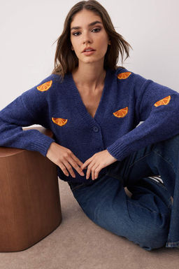 TRENDYOLMILLA Yesil Yumusak Dokulu Nak?s Detayl? V Yaka Triko H?rka TWOAW24HI00237  фото 13