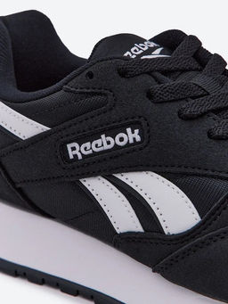 Кроссовки взрослые