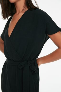 TRENDYOLMILLA Siyah Baglama Detayl? Kruvaze Yaka Boru Paca Dokuma Tulum TWOSS21TU0112  фото 7