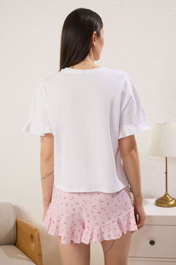 Trendyolmilla Beyaz-Cok Renkli %100 Pamuklu Cicekli ve Sloganl? Volanl? Sortlu Orme Pijama Tak?m? THMSS25PT00204  фото 4