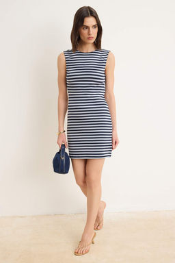 Cok Renkli Cizgili Bodycon Kay?k Yaka Kolsuz Buzgulu Midi Orme Elbise TWOSS26EL01036 - Trendyolmilla фото 2