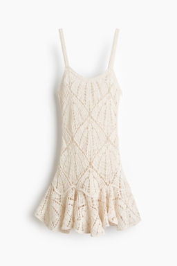 Vestido efecto crochet con volante