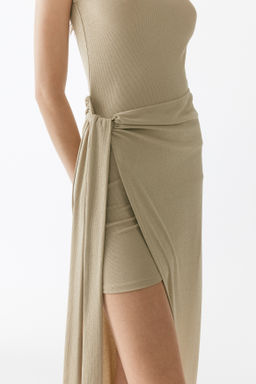 Vestido de canal? con panel decorativo - H&m фото 4