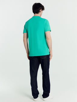 Поло мужское в изумрудно-зеленом цвете