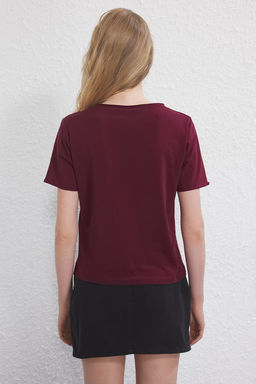 TRENDYOLMILLA Bordo %100 Pamuk Havuz Yaka K?sa Kol Regular/Normal Kal?p Orme T-Shirt TWOSS25TS00192  фото 8