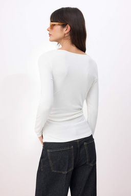Ekru Regular/Normal Kal?p Degaje Yaka Uzun Kollu Yumusak Orme Bluz TWOSS26BZ00675 - Trendyolmilla фото 4