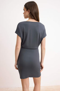 Siyah Bodycon Kay?k Yaka Dusuk Kol Kolsuz Yumusak Orme Elbise TWOSS26EL00366 - Trendyolmilla фото 8