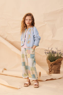 C?RDIGAN PUNTO FLORES BORDADAS PUNTO DE CRUZ LIMITED EDITION / Celeste