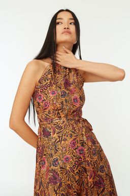 TRENDYOLMILLA Ekru Cicek Desenli Kusakl? A Kesim Halter Yaka Kolsuz Midi Astarl? Dokuma Elbise TWOSS20EL2536  фото 5