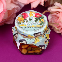 Ореховое ассорти в сосновом сиропе Женский праздник, 100 мл