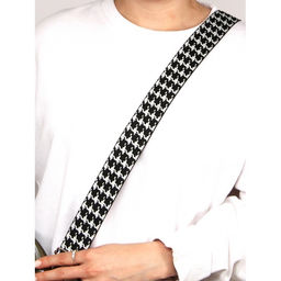 Плечевой ремень (стропа) ADEL-239/регулируемый, макс длина 136см, лапка черн/бел 262060