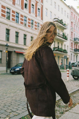 BELTED FAUX SUEDE JACKET - Zara фото 4