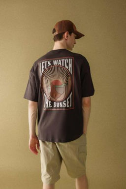 Oversize Genis Kal?p Bisiklet Yaka S?rt Bask?l? K?sa Kollu Tisort