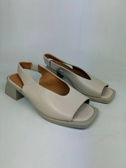 Босоножки 4001.16155be. бежевый уценка