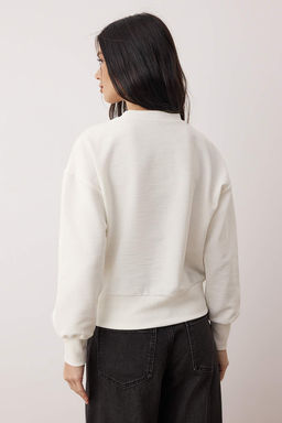 Ekru Fitilli Regular/Normal Kal?p Orme Sweatshirt TWOAW26SW00046 - Trendyolmilla фото 4