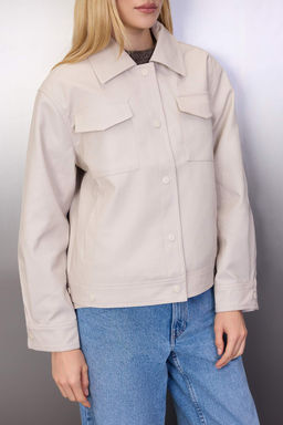 Ekru Oversize Kal?p Fonksiyonel Giyilebilir Suni Deri Ince Ceket Mont TWOAW26MO00068 - Trendyolmilla фото 5