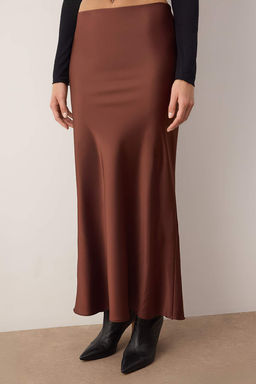 TRENDYOLMILLA Siyah Bal?k Kesim Saten Maxi Boy Dokuma Etek TWOAW24ET00358 фото 12