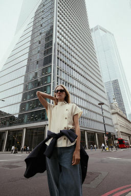 CONTRAST BUTTON SHIRT