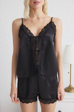 Trendyolmilla Siyah Dantel ve Baglama Detayl? Ip Ask?l? Saten Sortlu Dokuma Pijama Tak?m? THMSS25PT00192 фото 3