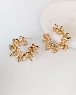 Стильные серьги