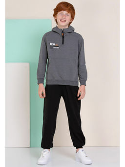 Костюм спортивный