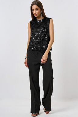 Блузка из мягкого трикотажа с пайеткой черная