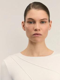 Лонгслив из вискозы с абстрактным рисунком / Zarina фото 6