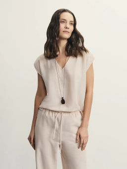 Блузка с коротким рукавом из фактурной ткани / Zarina