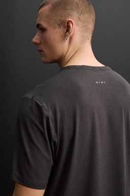 TEXTURED TRAINING T-SHIRT - Zara фото 7