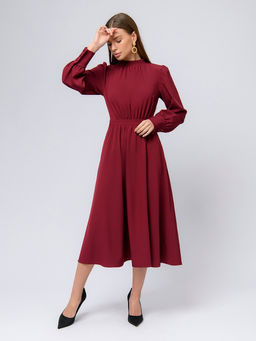 Платье вишневого цвета длины миди с драпировкой и длинными рукавами - 1001dress фото 2