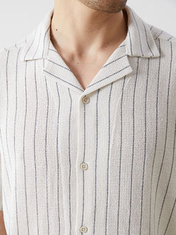 Regular Fit K?sa Kollu ?izgili Erkek G?mlek