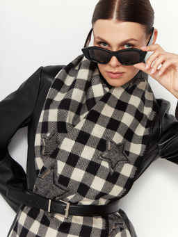 в составе ШЕРСТЬ и КАШЕМИР Большой, мягкий, теплый  двусторонний палантин