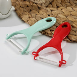 Цена за 2 шт. Овощечистка керамическая Доляна Солнечная, 13 см, красная  фото 3