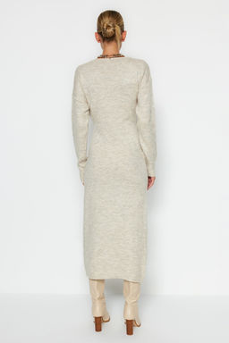 Tas Yumusak Dokulu Midi Triko Kruvaze Yaka Baglamal? Elbise TWOAW21EL0260