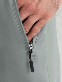 Брюки джоггеры на резинке из премиального футера двухнитки