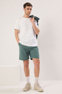 TRENDYOL MAN Koyu Yesil Regular Fit %100 Pamuklu Beli Baglamal? Sort & Bermuda TMNSS25SR00003