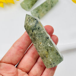 Кристалл из Пренита