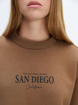 Bisiklet Yaka Bask?l? Oversize Kad?n Kal?n Sweatshirt