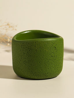 Свеча в вулканическом подсвечнике "Изгиб" зелёная 8,3х8,5х7 см