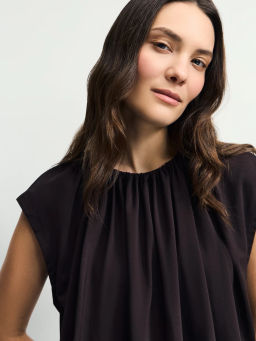 Футболка со сборкой с модалом в составе / Zarina