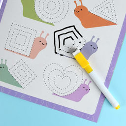 Многоразовые прописи с картинками и развивающими заданиями с маркером в комплекте. Серия "Пиши-стирай" арт. 72039 ЦИФРЫ /200х260 мм, 8 л., блок - бумага мелованная 130 г/м?, полноцветная печать, глянцевая ламинация, маркер в комплекте/