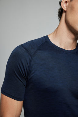 Camiseta de deporte en DryMove Muscle Fit - H&m фото 4