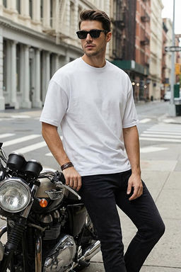 Beyaz Oversize/Geni_ Kesim K_sa Kollu T-Shirt TMNSS22TS0317