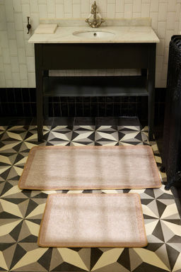 Trendyolmilla Home 2li Bask?l? Kayd?rmaz Tabanl? Banyo Paspas Seti TPHSS25BPS00007