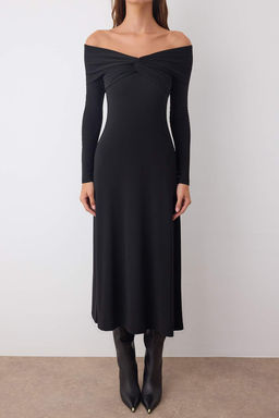 Siyah Carmen Yaka A-line/Can Ac?lan Esnek Orme Midi Elbise TWOAW26EL00143