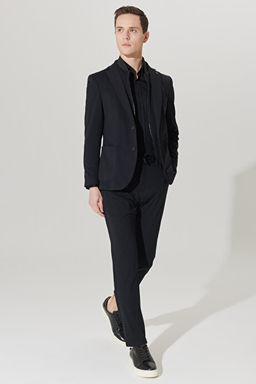 Slim Fit Dar Kesim _talyan Kuma_ Ekstra Rahat T_ylenme Yapmayan Mono Yaka Siyah Tak_m Elbise 4A3023100063SYH