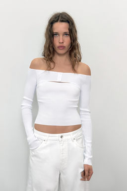 TOP AJUSTADO PUNTO CUT OUT / Blanco