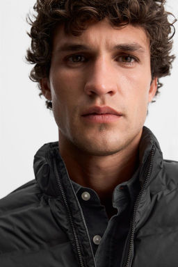 LIGHTWEIGHT PUFFER GILET - Zara фото 43