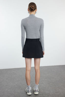 TRENDYOLMILLA Siyah Pilili Mini Dokuma Etek Gorunumlu Sort TWOAW25SR00035  фото 5